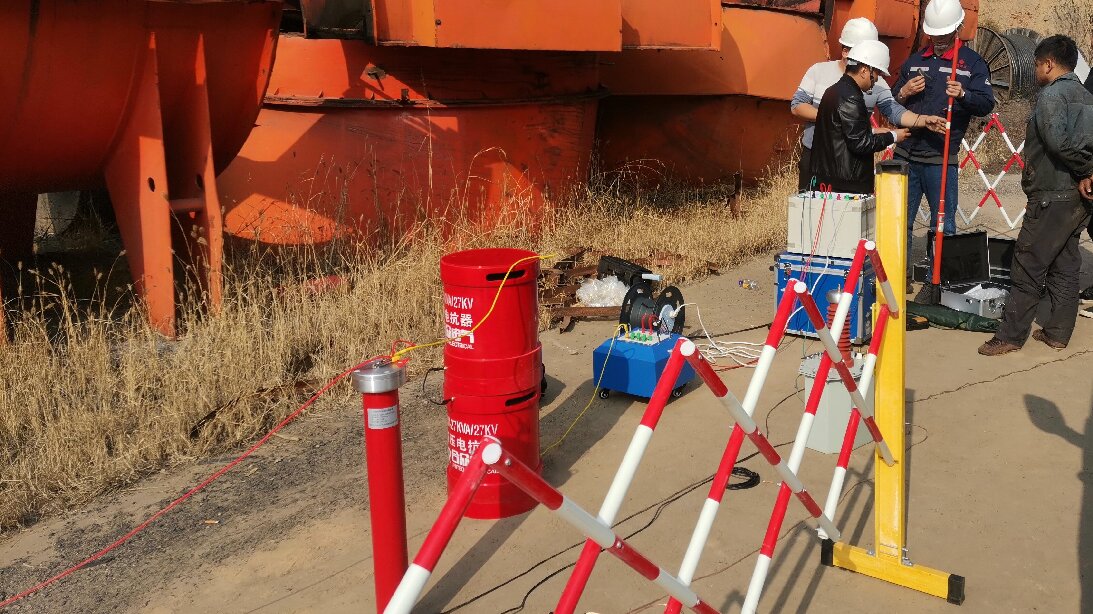 串聯(lián)諧振耐壓試驗裝置