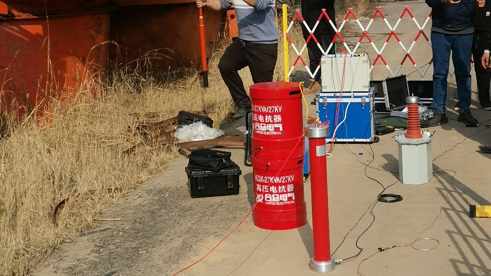 串聯(lián)諧振耐壓試驗裝置